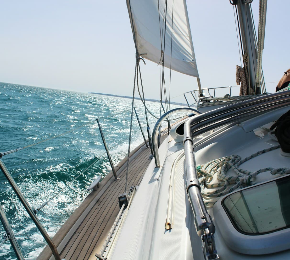 Barcelona, Badalona: Sailboat tour, snacks, drinks and swimming