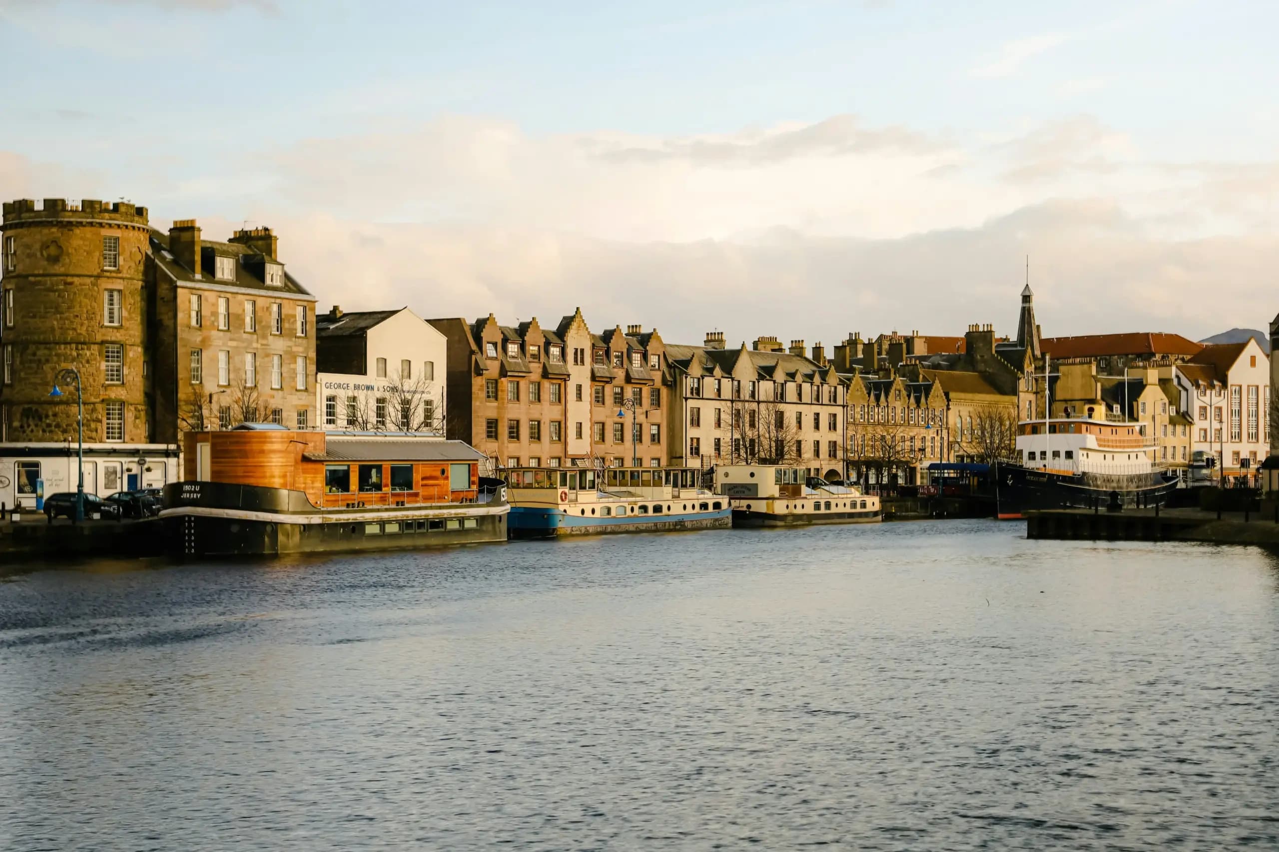 Essence of Edinburgh: Private Half Day Sightseeing Tour