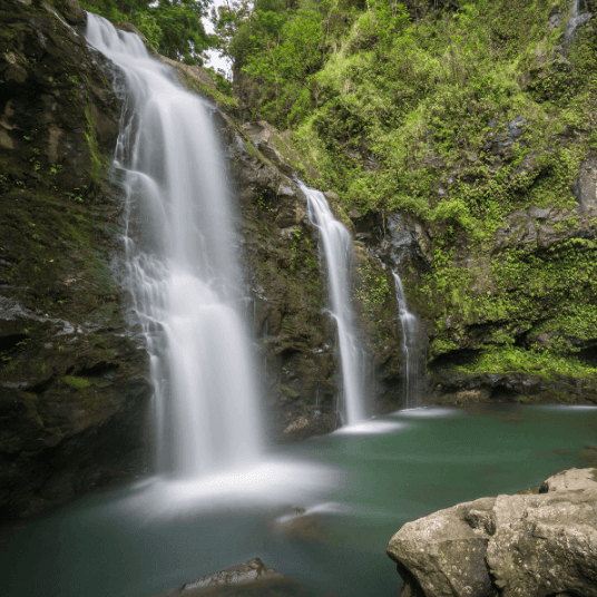 Luxury Private Halfway to Hana Tour with Airport Pickup/Drop Off