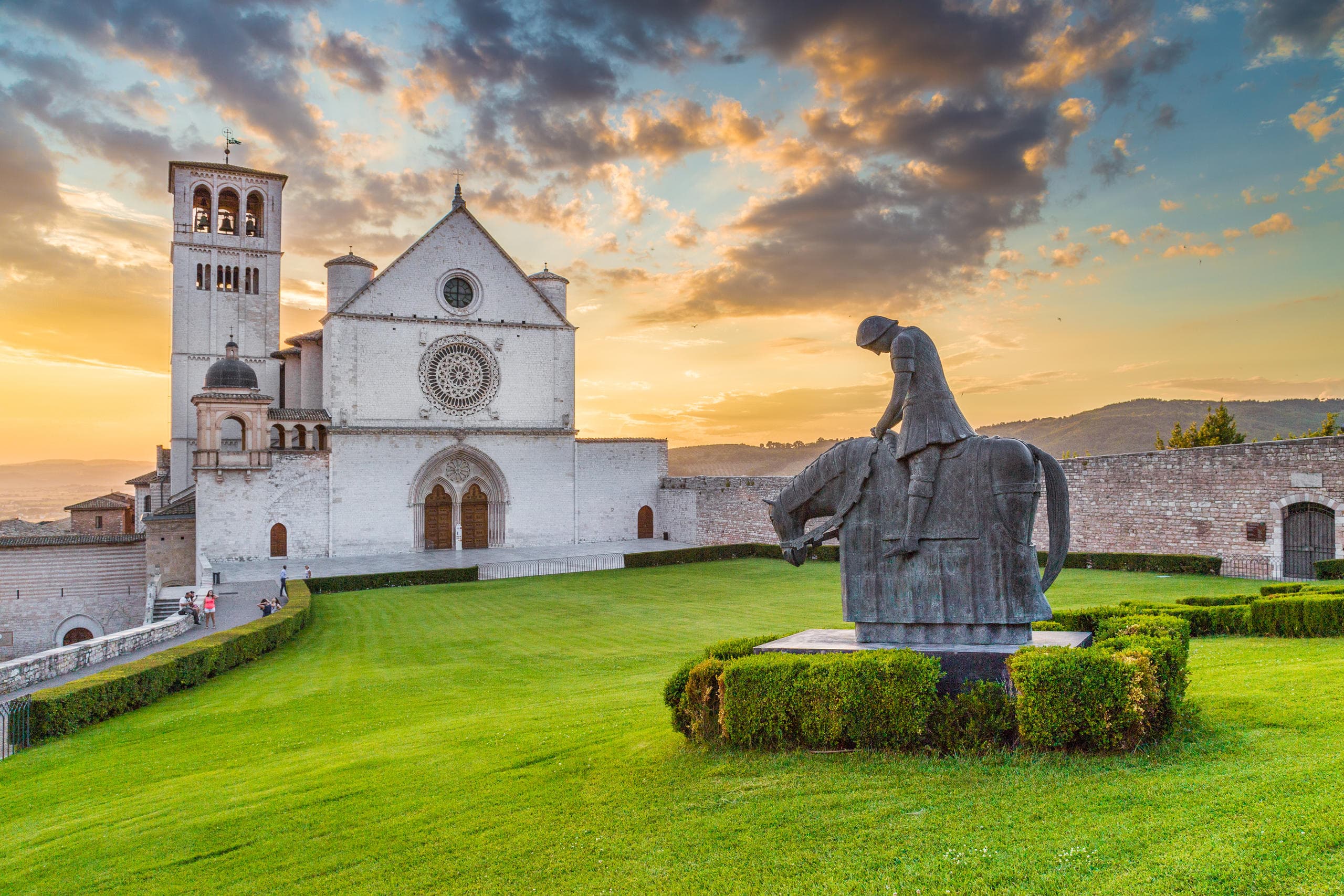 Private Assisi & Wine Tasting Experience From Rome