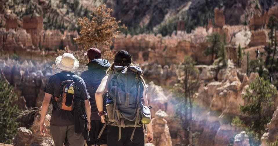 6 to 10 Canyon Hikers