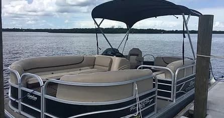 22' Suntracker Pontoon