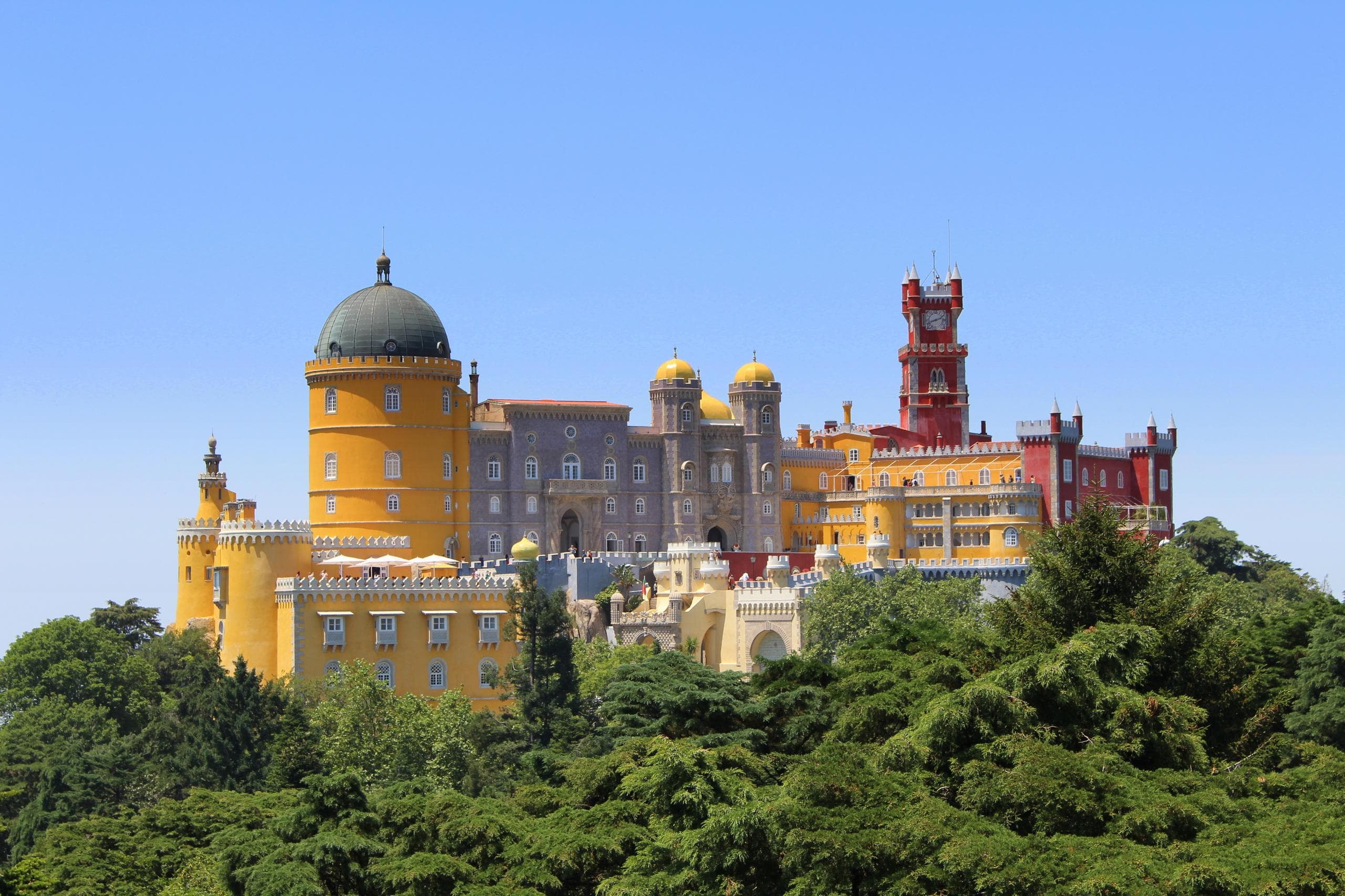 Lisbon Airport Transfer - Cascais / Sintra