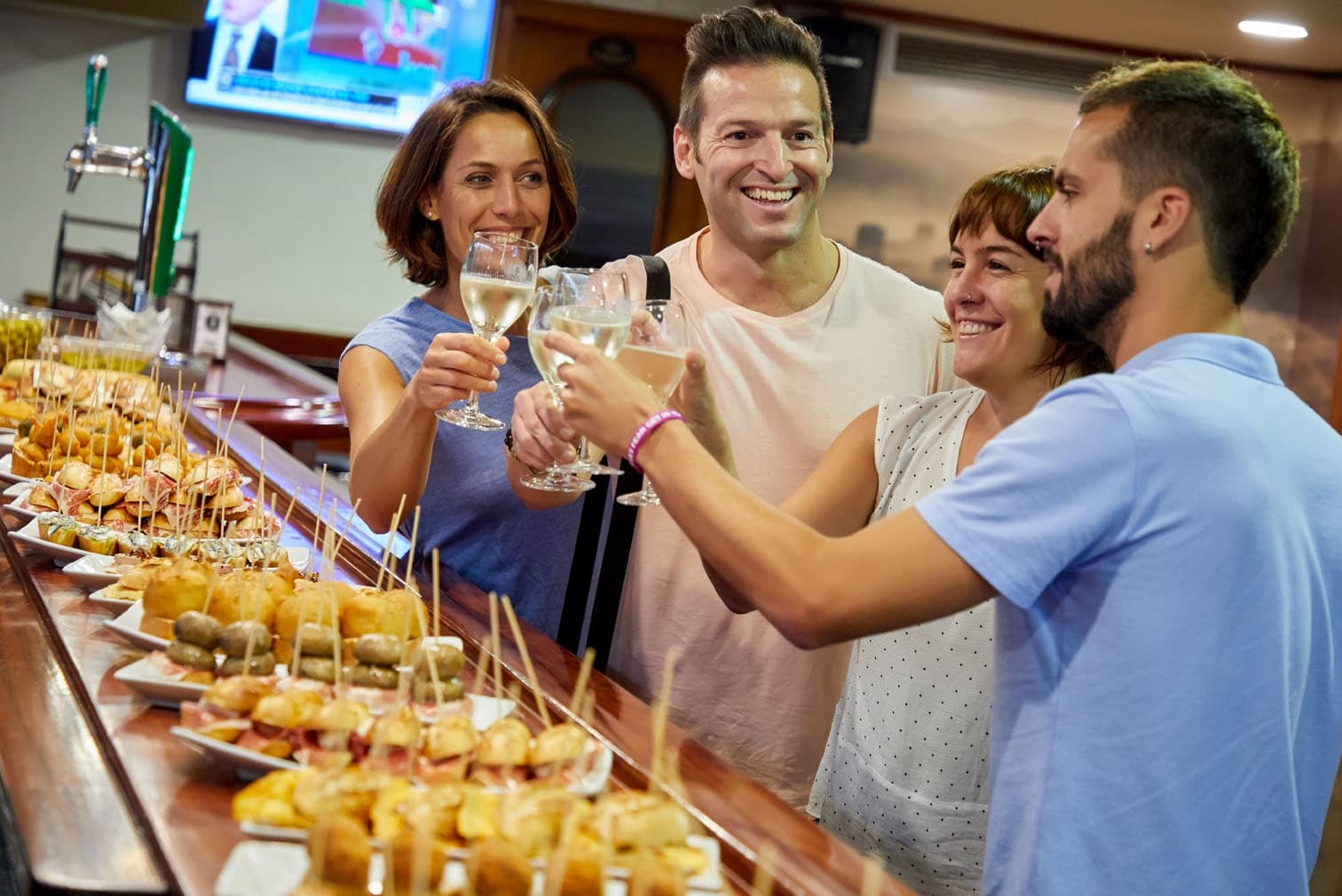 Ruta de pintxos con vinos D.O. españoles en San Sebastián