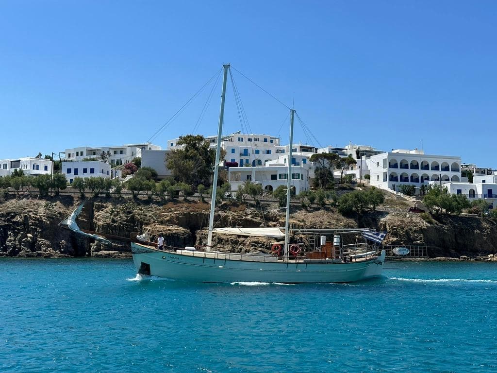 Full Day Cruise with Maria Caique