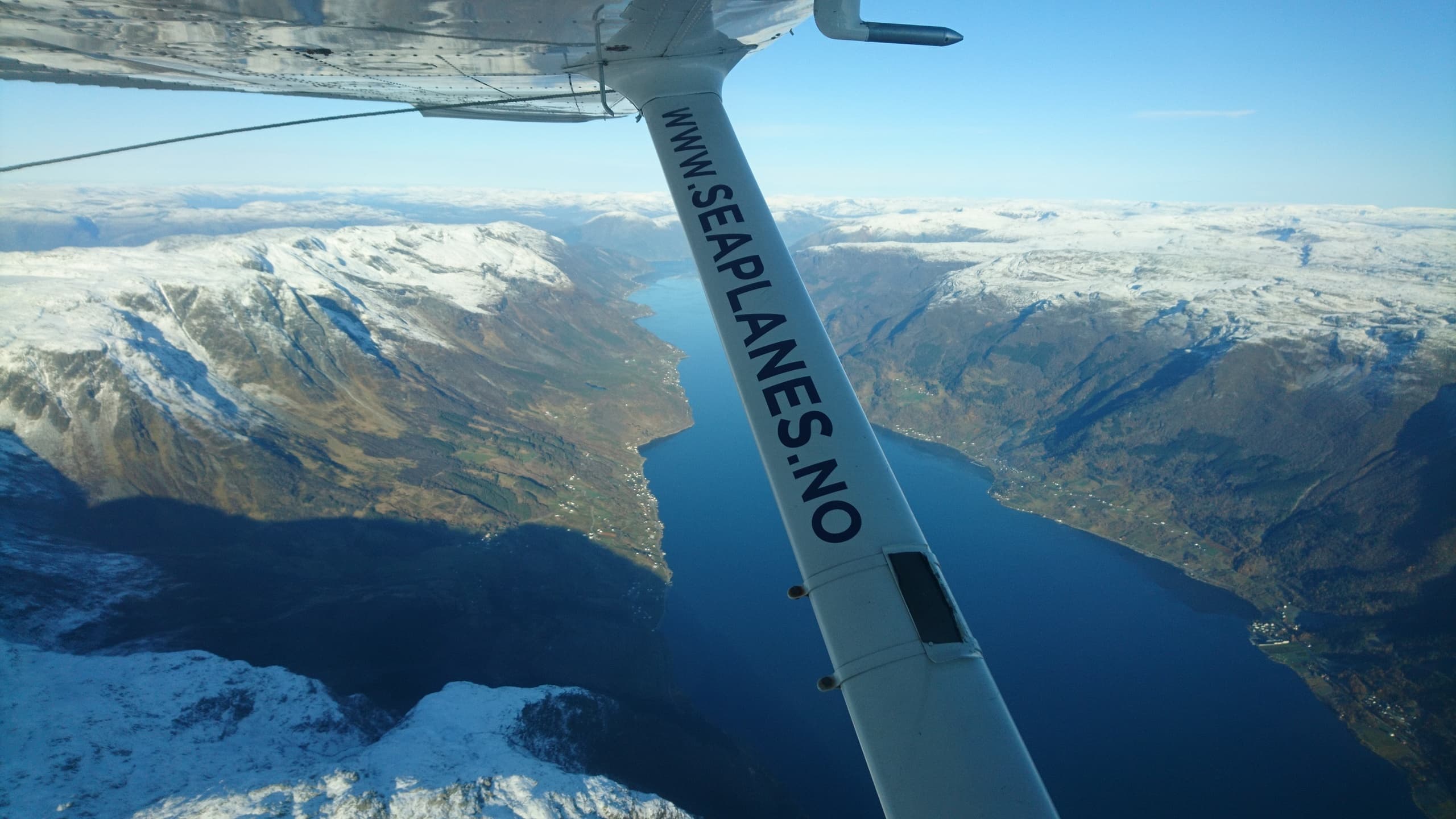 Bergen - Fjord & Glacier Flightseeing
