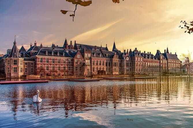 Day-trip Tour from Amsterdam to Rotterdam to The Hague and Delft