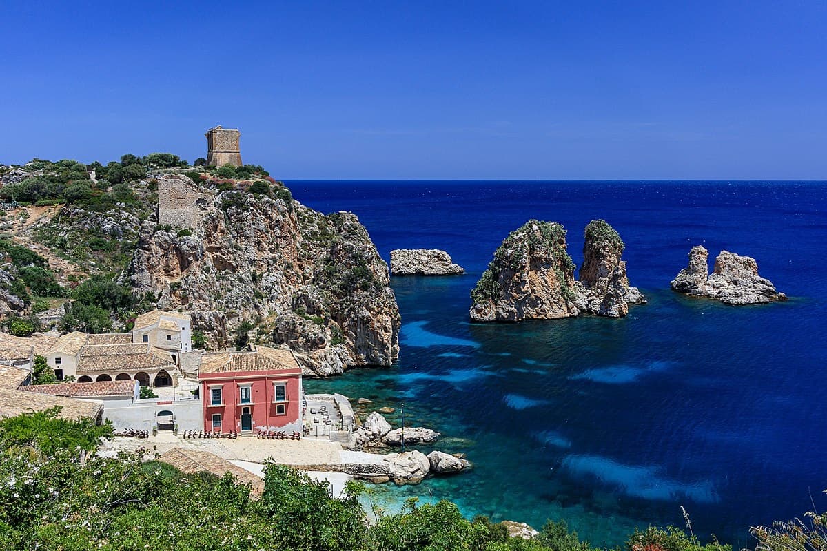 Tour Privato in barca da Castellammare del Golfo • Max 11 persone
