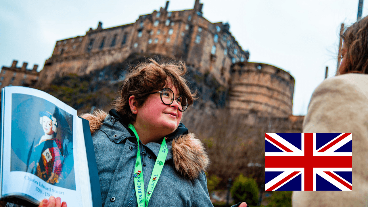 2h private tour: Discover Edinburgh’s Old and New Town secrets | English