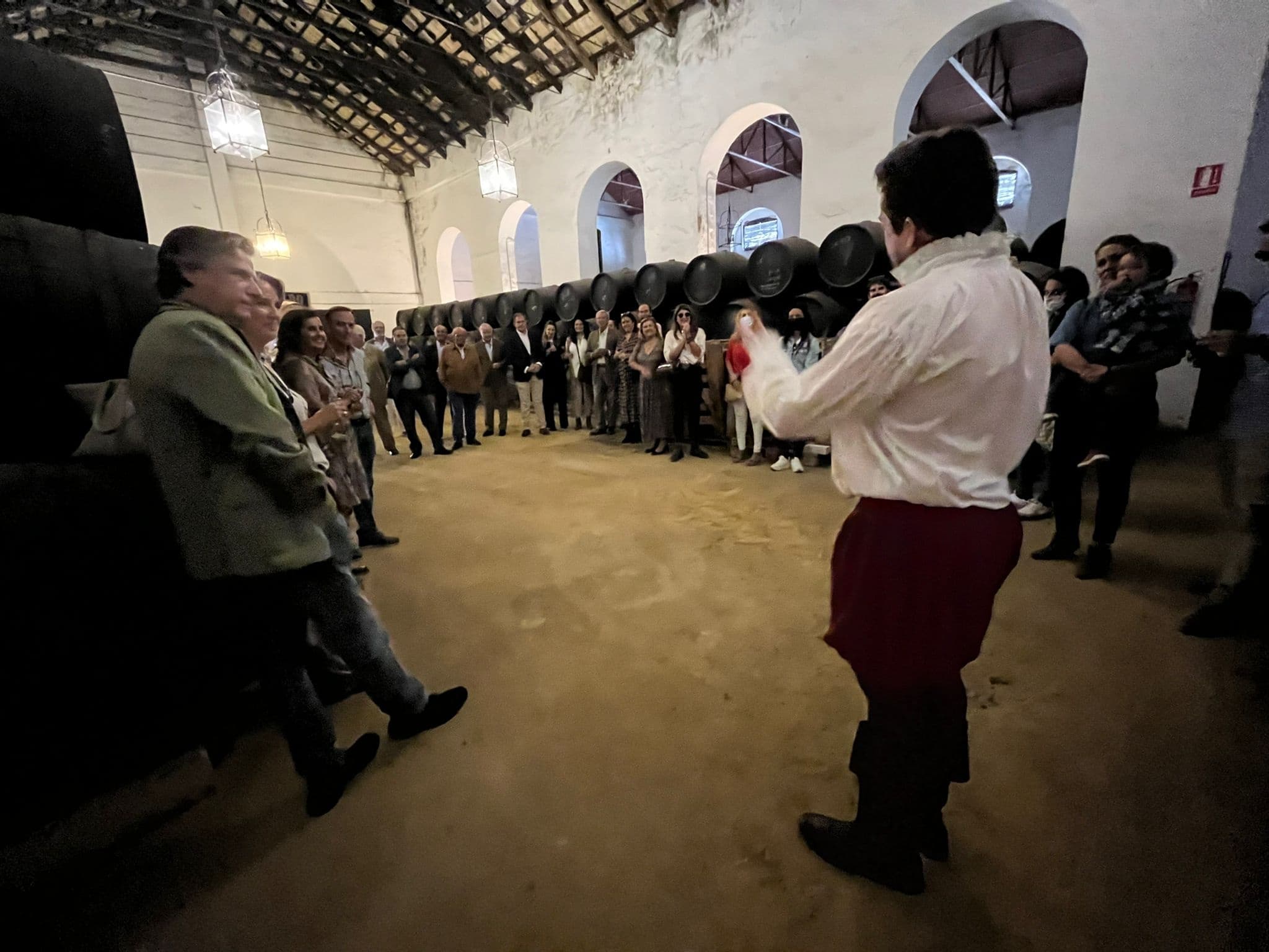 Visita con Degustación 3 Vinos con Tapa y Teatro