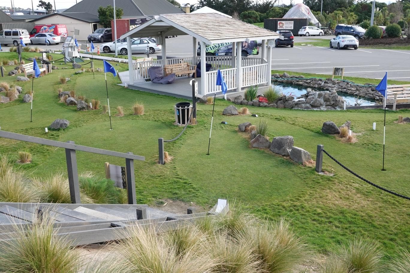 MINIPUTT - 18 Holes - Choose One of Two Outdoor Courses