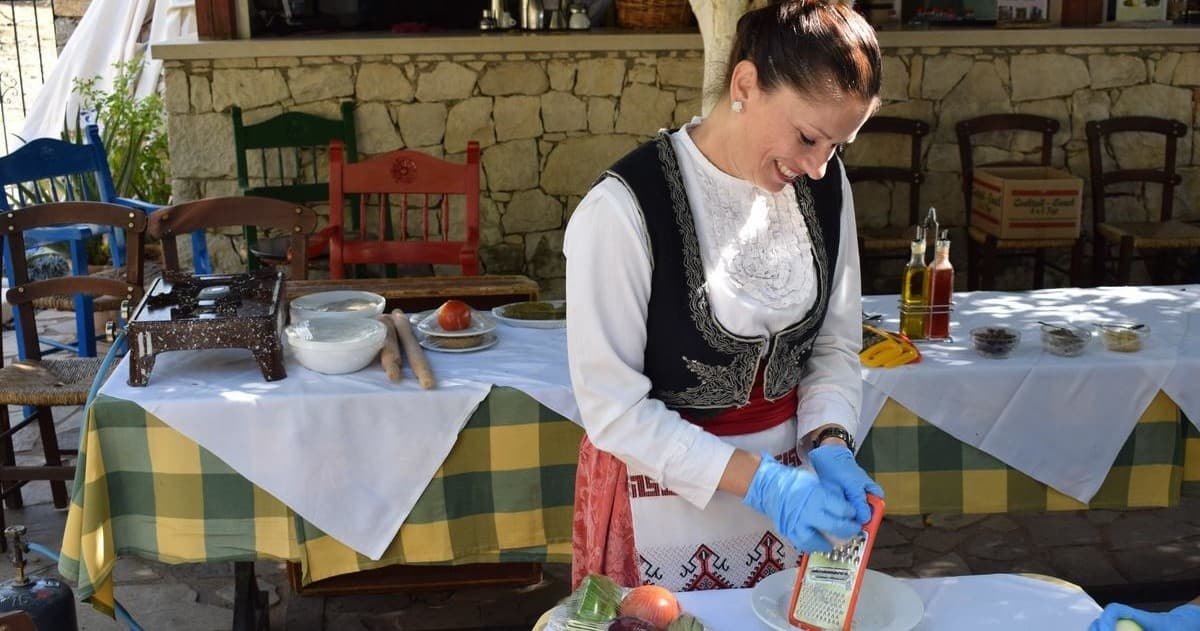 Traditional Cretan Cooking Class in Heraklion including Transportation