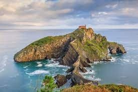 Tour de Gaztelugatxe y Guernica desde San Sebastián