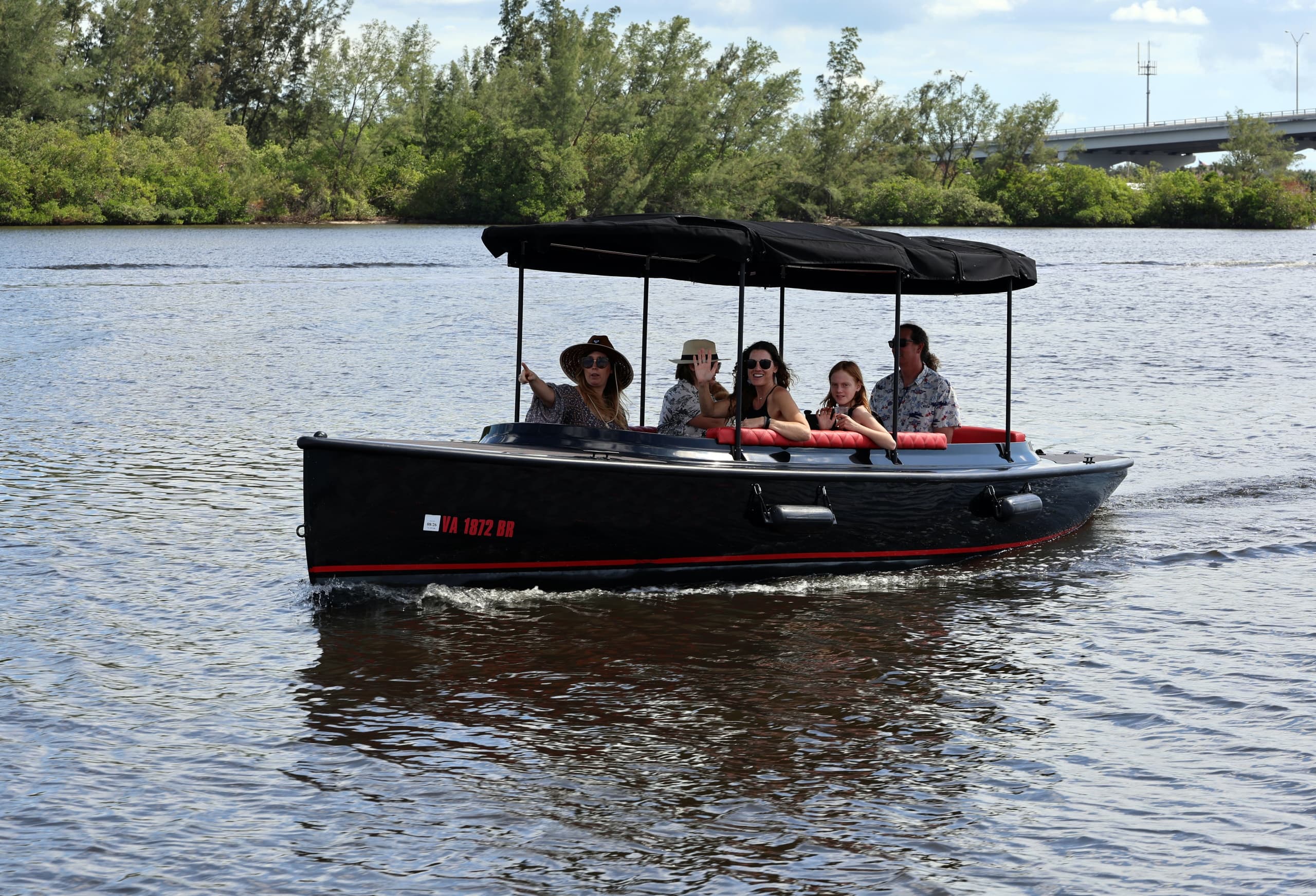 Sightseeing Boat Tour