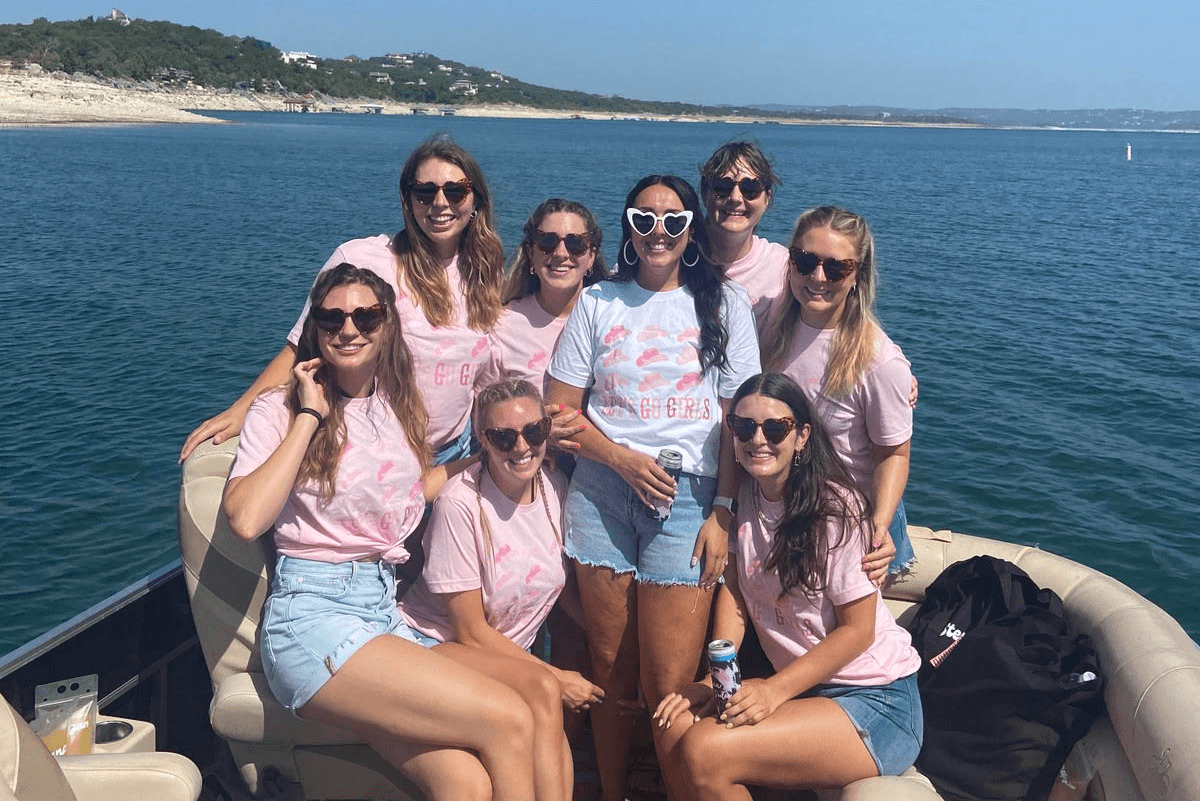 Lake Travis Boat Ride + Transportation
