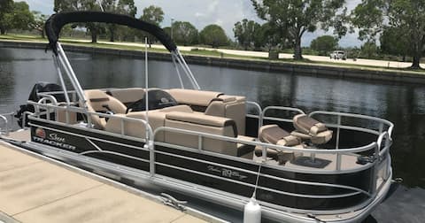Pontoons - Seven Bays Marina