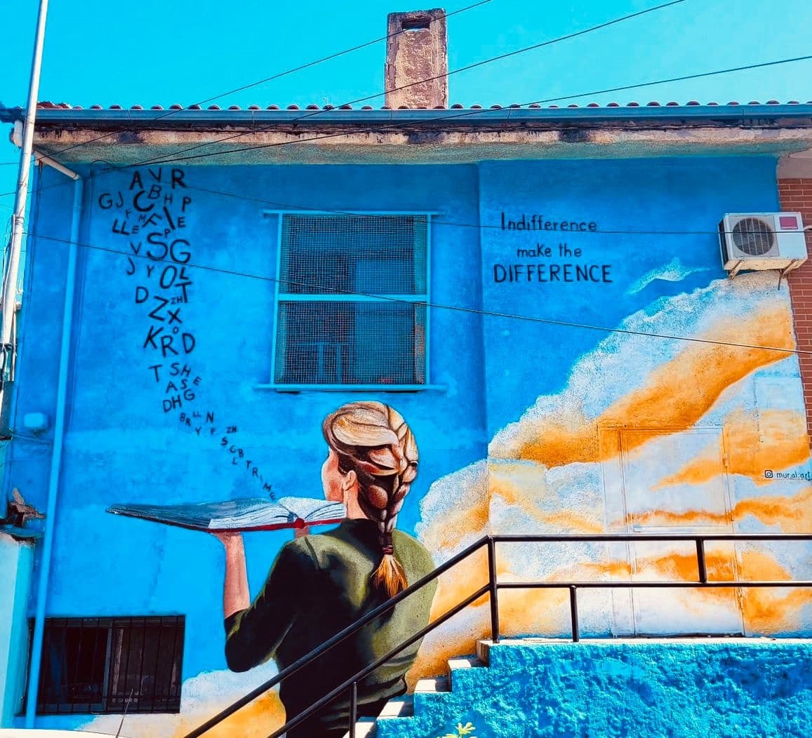 Street Art & Modern Architecture Tour