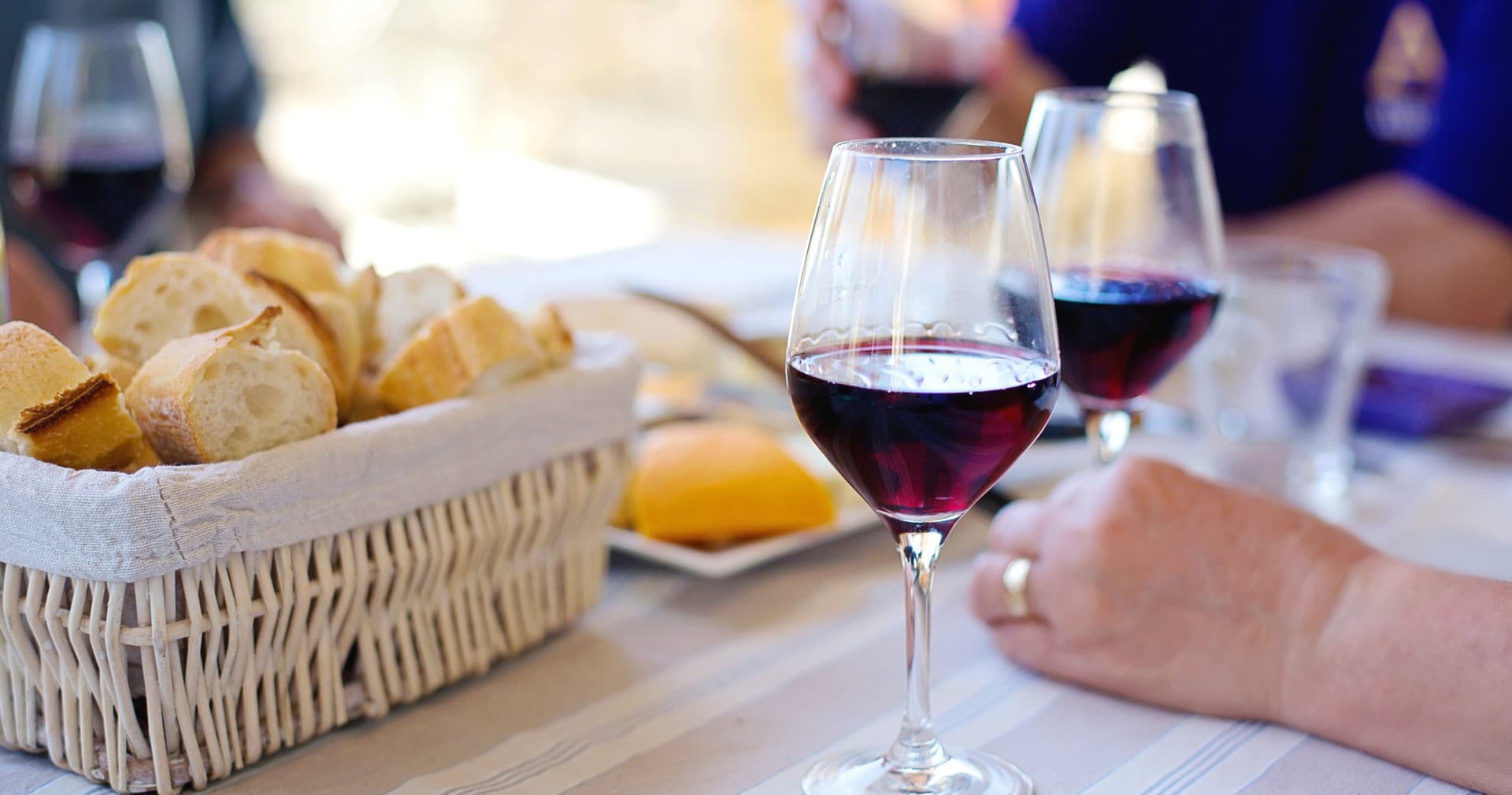 From Madrid: Toledo tour with wine & tapas tasting