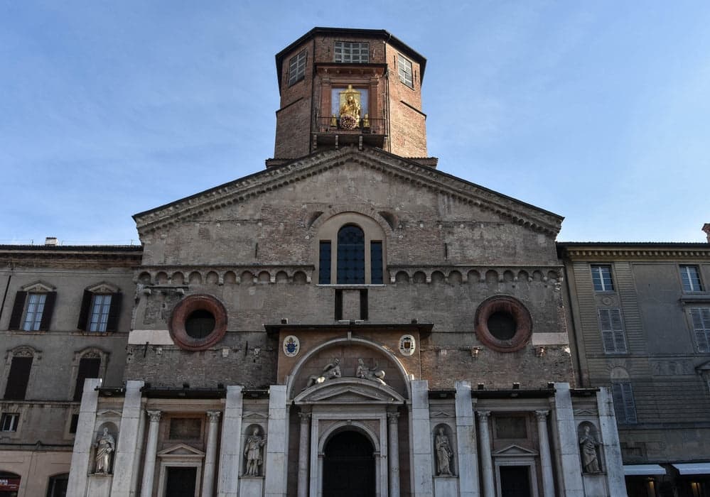 WALK Reggio Emilia - Private City Tour