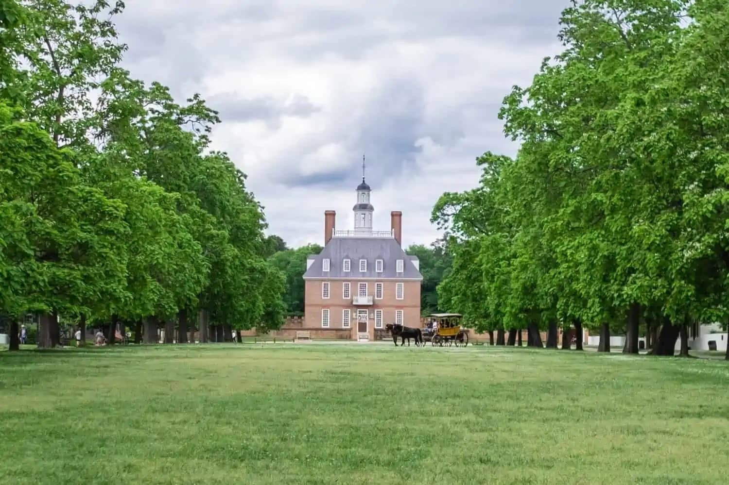 Private Day Tour  • Colonial Williamsburg