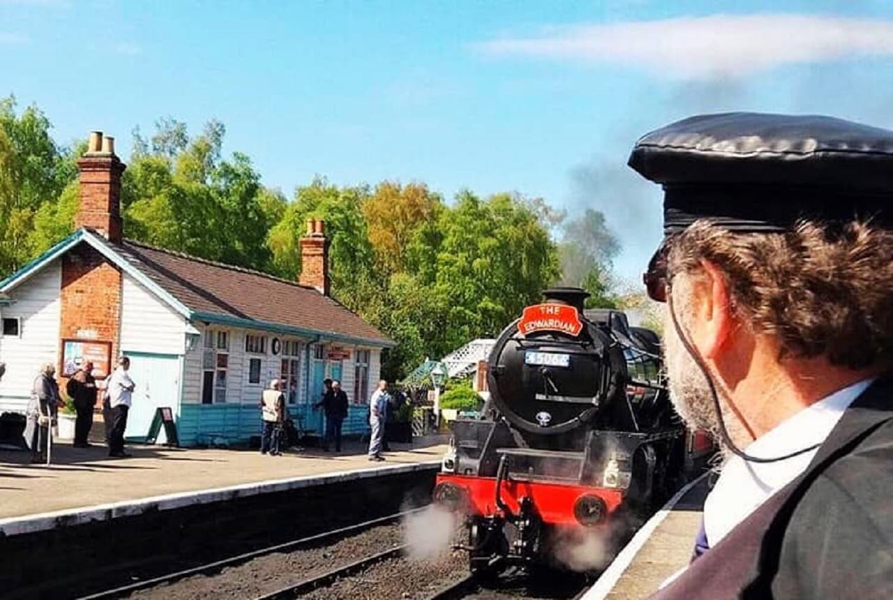Full Day Private Moors, Whitby & The Yorkshire Steam Railway Tour
