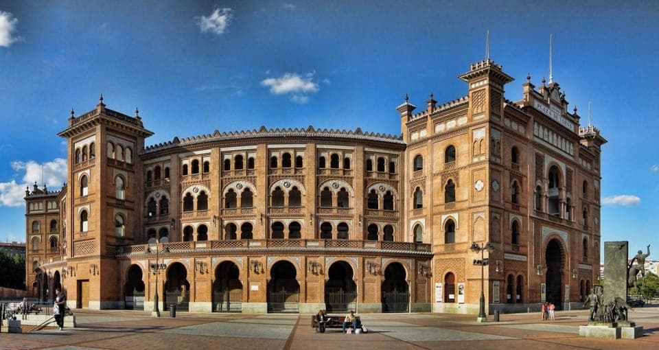 Private Visit to 2 Iconic Monuments with Official Guide