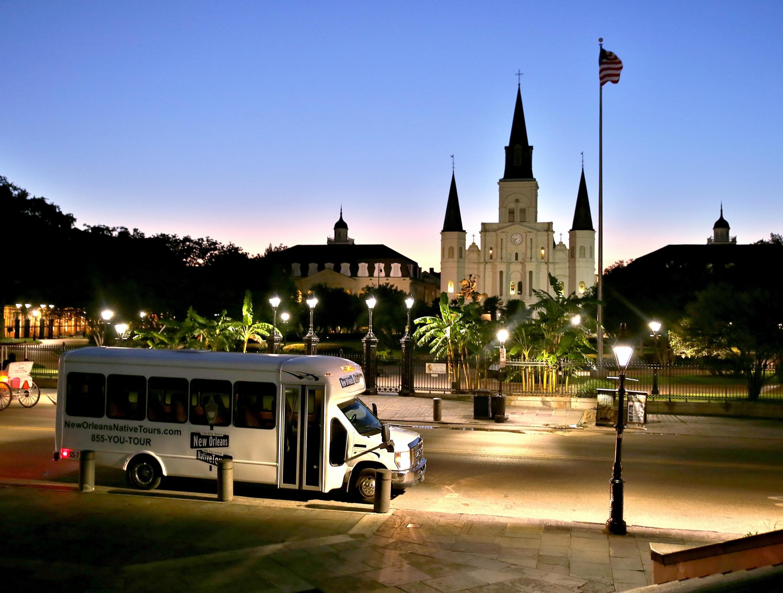 Dead of Night Ghosts & Cemetery Bus Tour