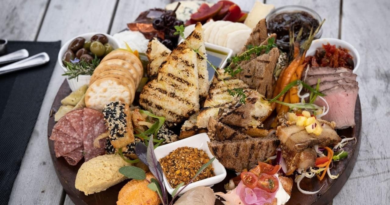 Afternoon Wine Tour with Vineyard Platter