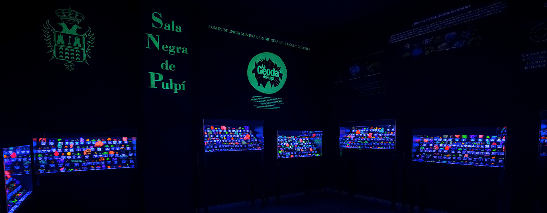 Sala Negra Minerales Luminiscentes y Sala Pintor Pedro Antonio Martínez de Pulpí