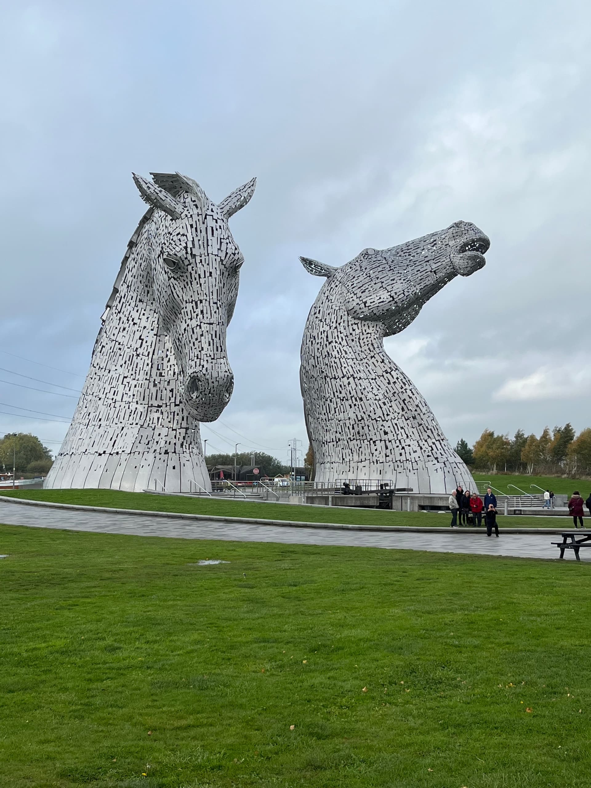 Kelpies, Falkirk Wheel & Glasgow Day Tour