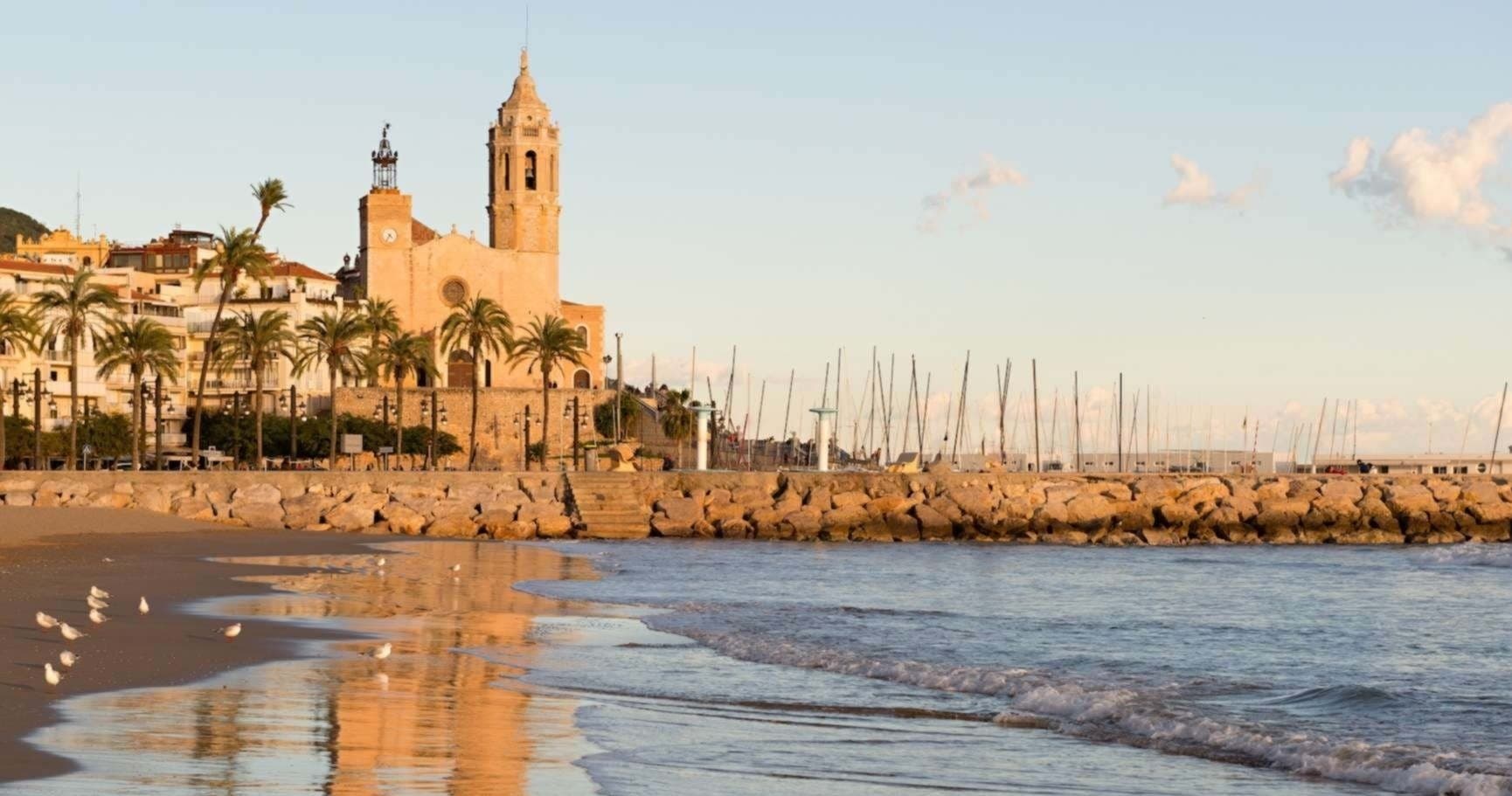 Private Tarragona and Sitges Full-Day Tour with Hotel pick-up from Barcelona (FD)