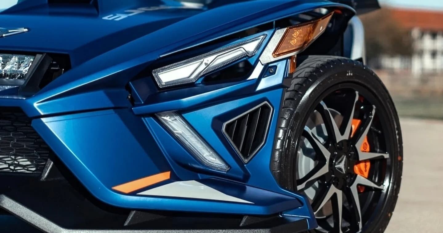 Multi-Day Slingshot Rental (2-7 Days) (5 Speed Manual)
