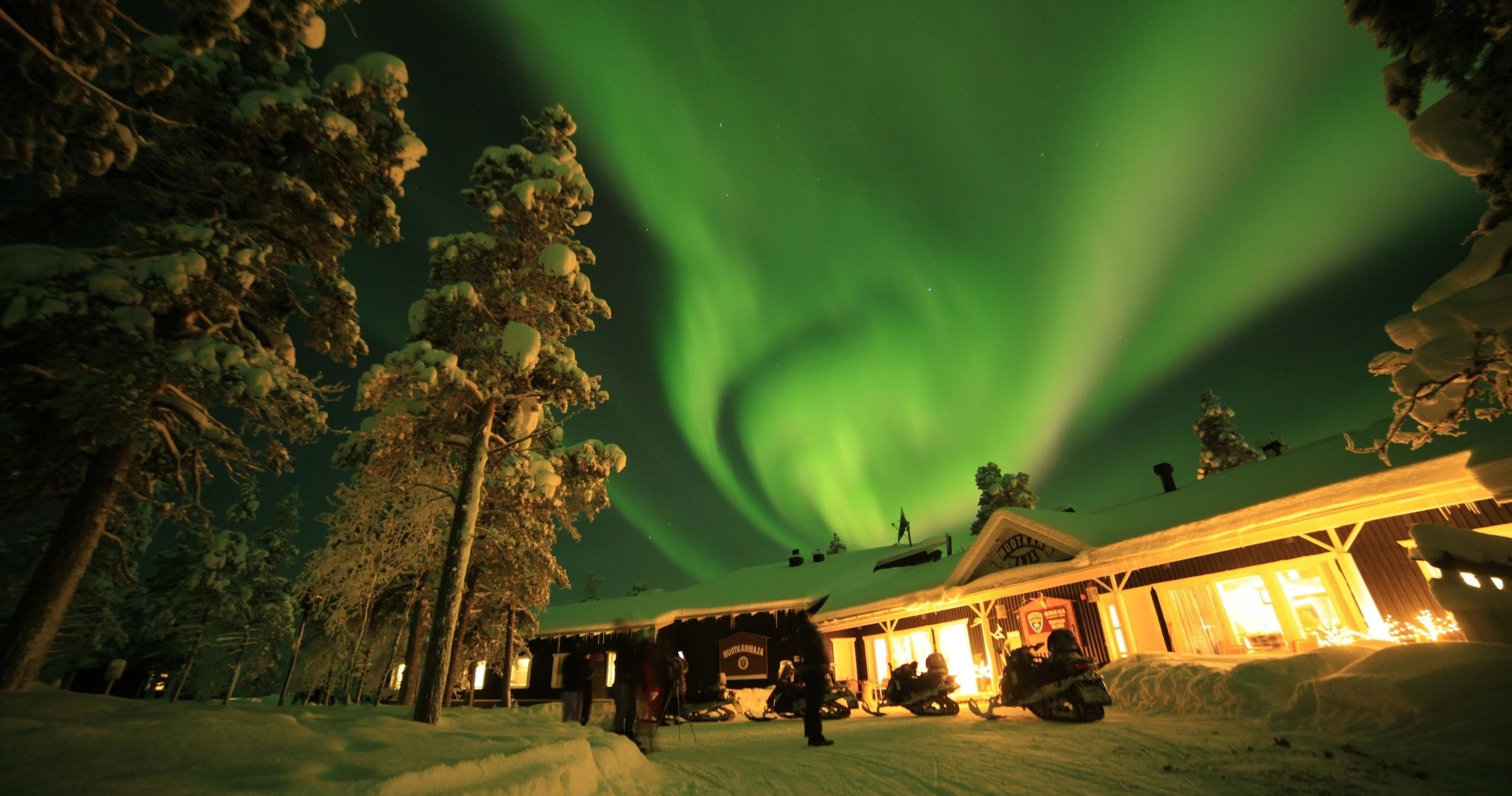 Aurora Hunt By Car