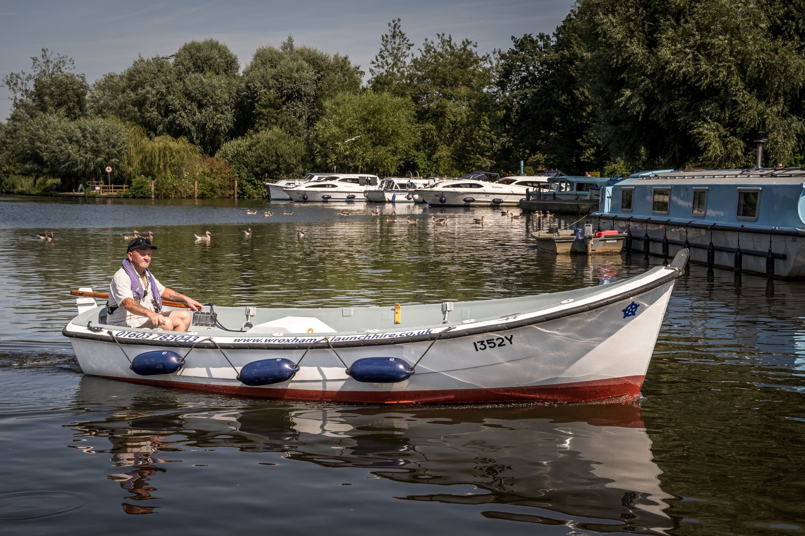 Traditional Tiller Launch - Hire by the Day