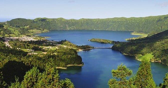 Van tour - Sete Cidades and Lagoa do Fogo (full day)