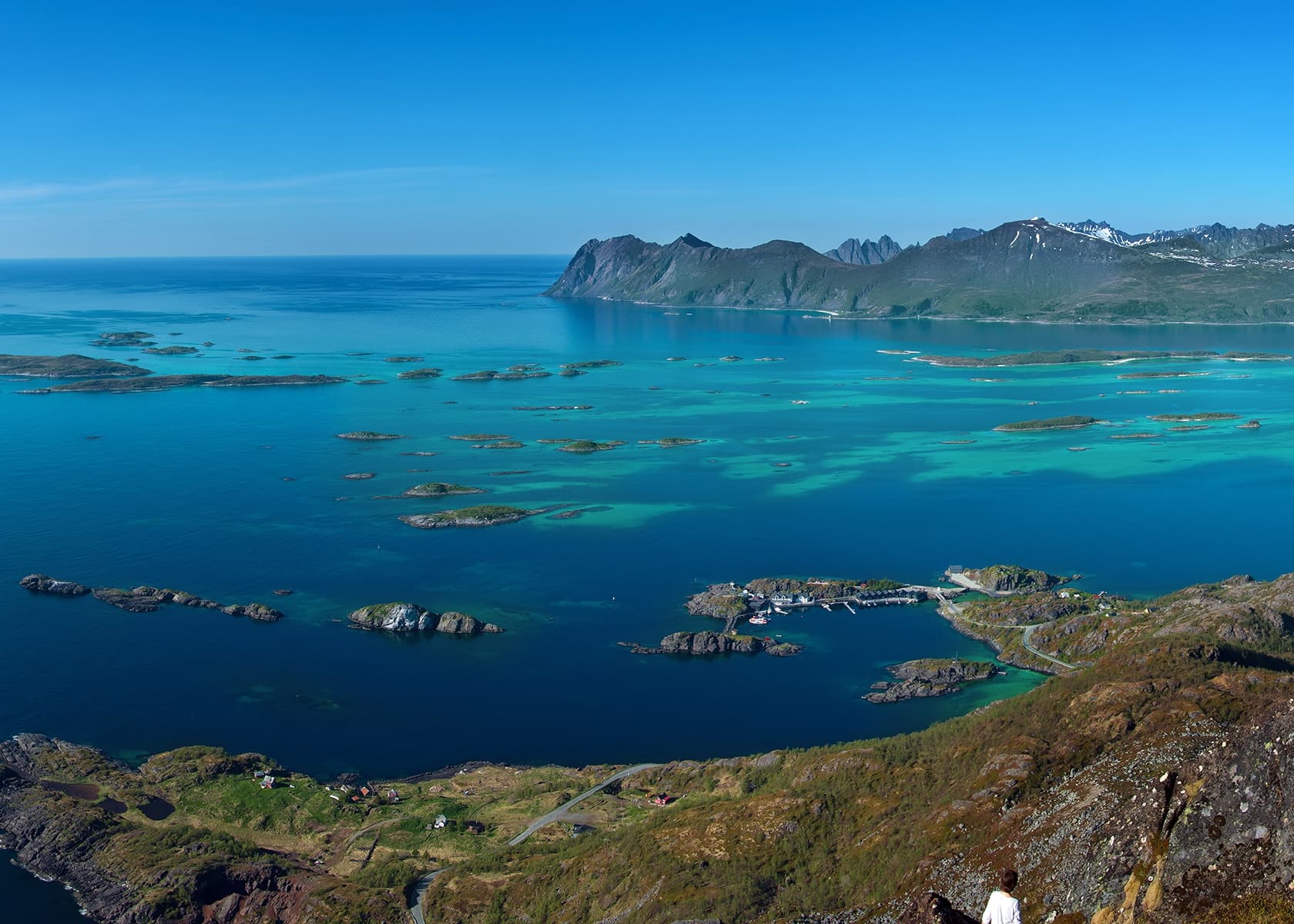 Sunset/midnight sun hike to Sukkertoppen viewpoint (150 m)
