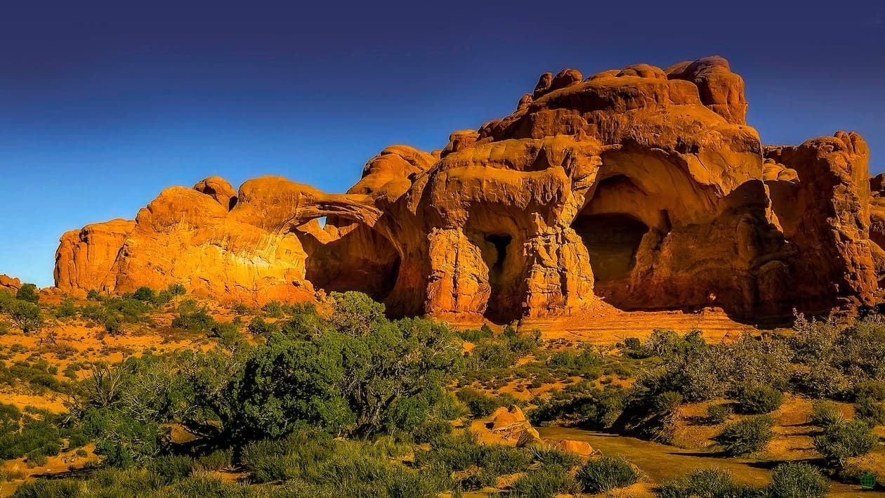 Arches and Canyonlands Combination Full Day Private Tour & Hike
