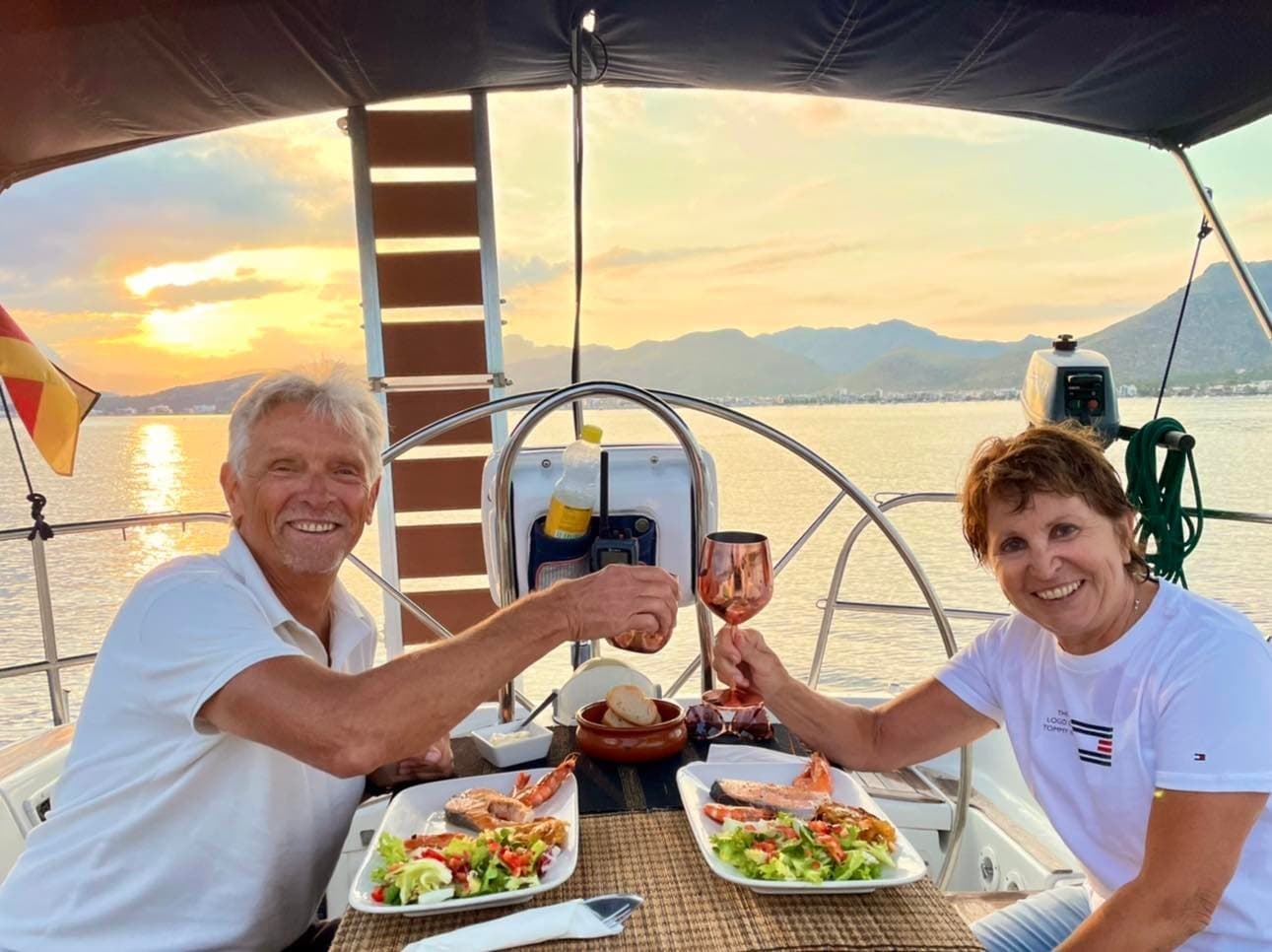 Private Sailing with Romantic Dinner for 2