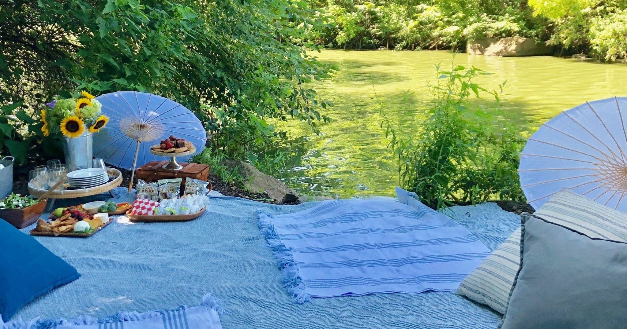 Picnic Set Up for 10 People