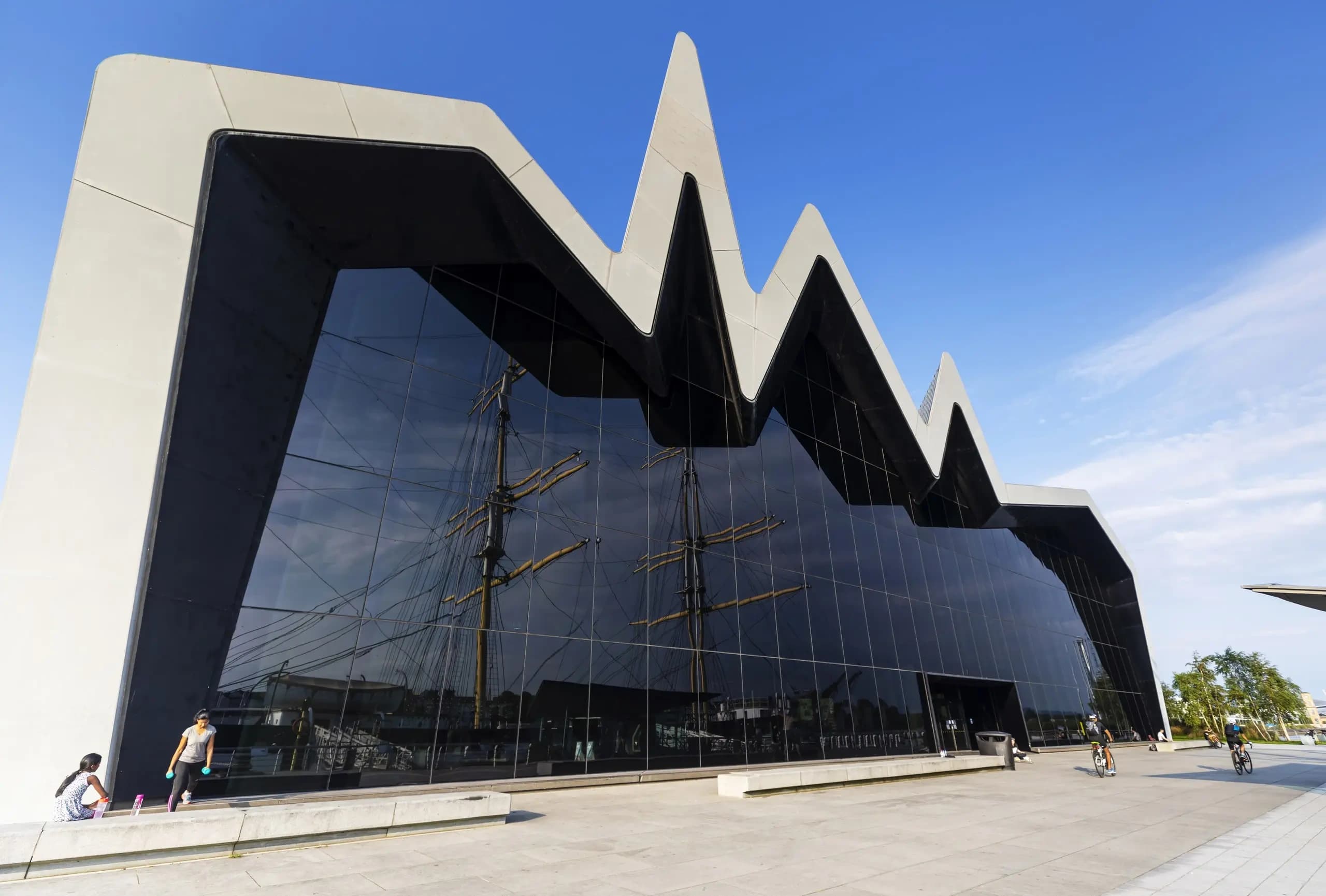 Glasgow in a Day: Sightseeing Tour from Edinburgh