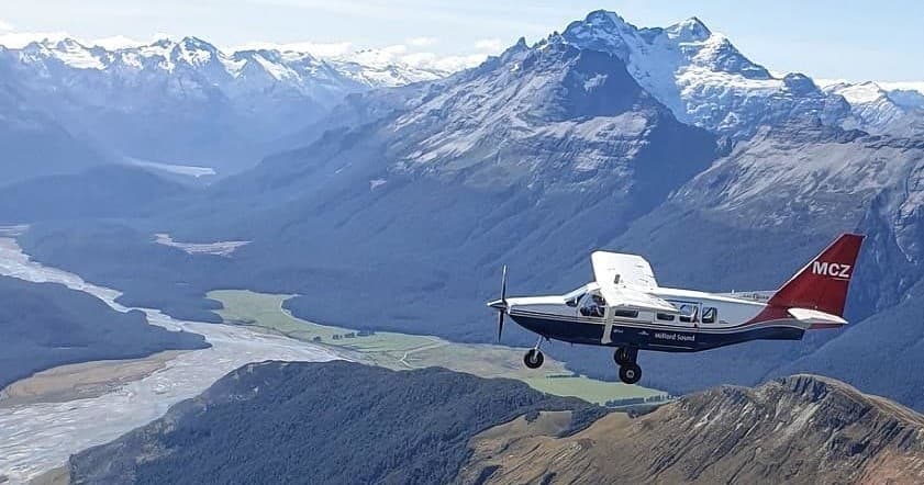 Coach Cruise Fly from Queenstown with Milford Sound Scenic Flights