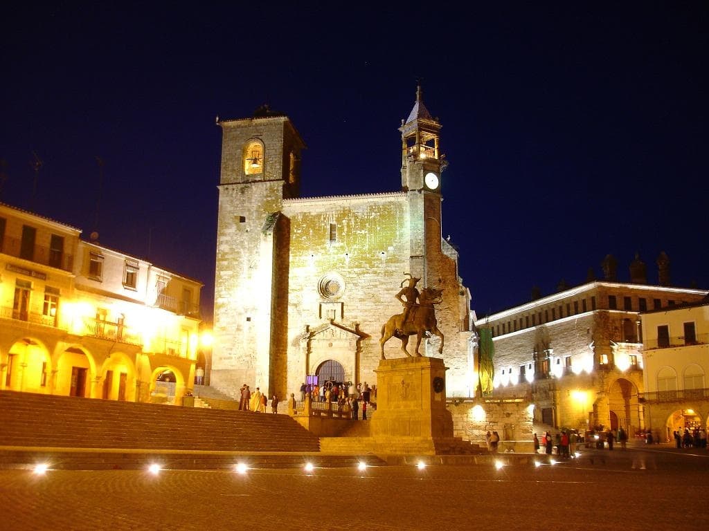 Trujillo Nocturno con Misterios y Leyendas