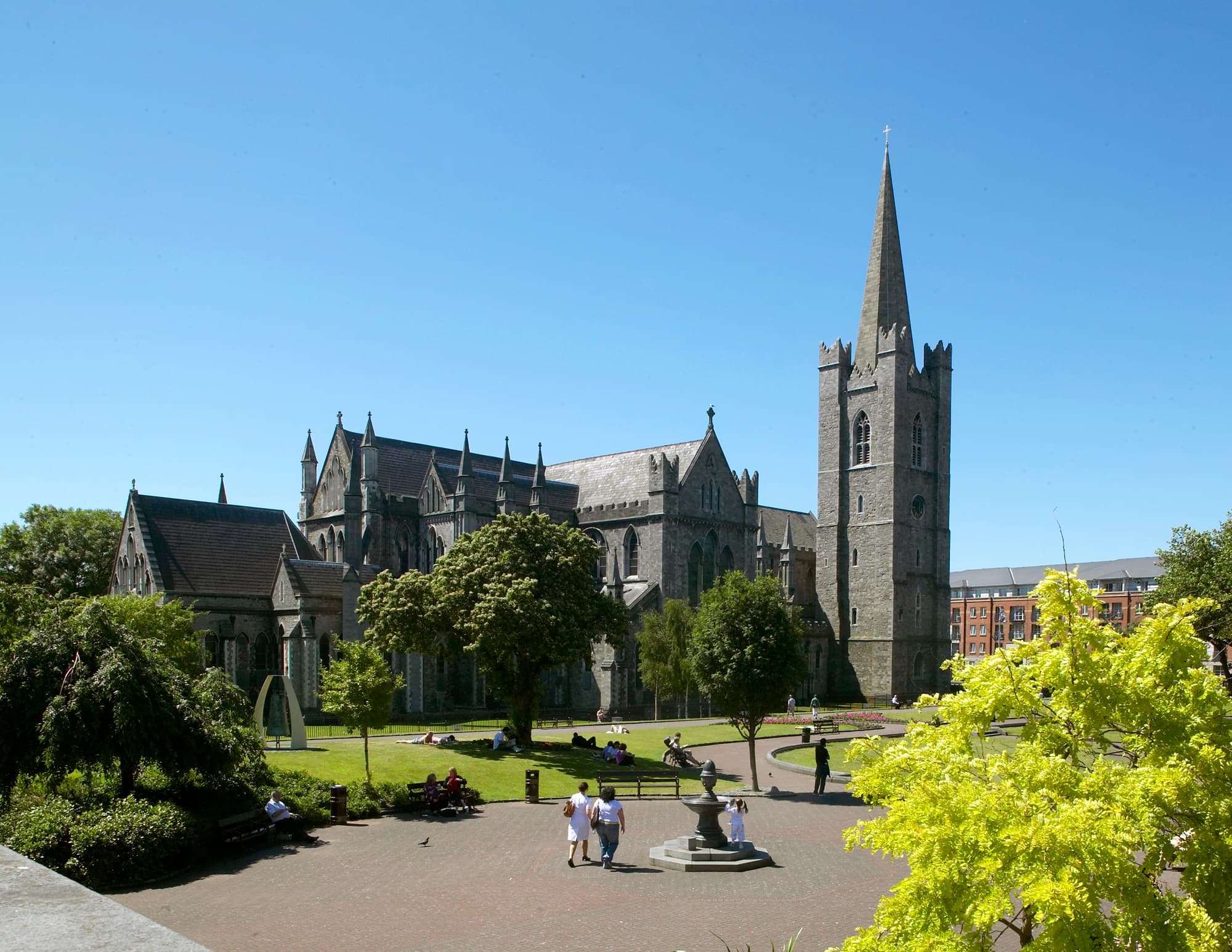 Triple Headliner Tour - St Patrick's Cathedral, Book of Kells and Dublin Castle
