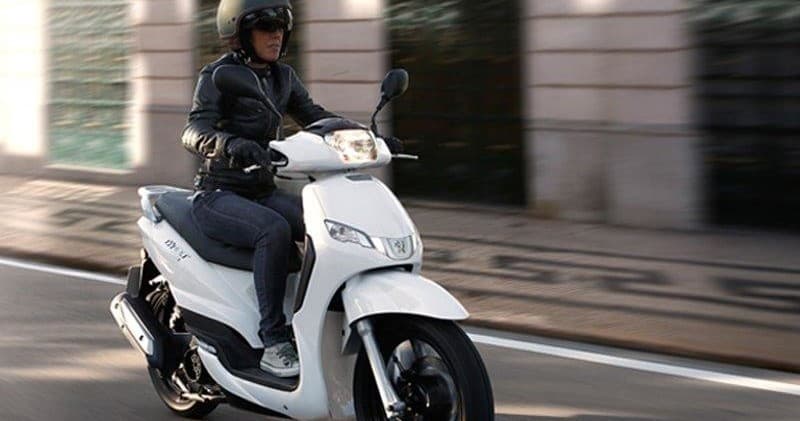 Scooter Rental 300cc