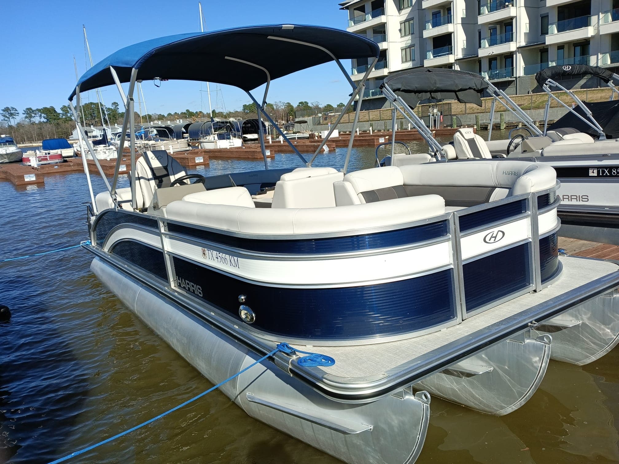 Harris Cruiser 230 Tritoon Stella" Rental"