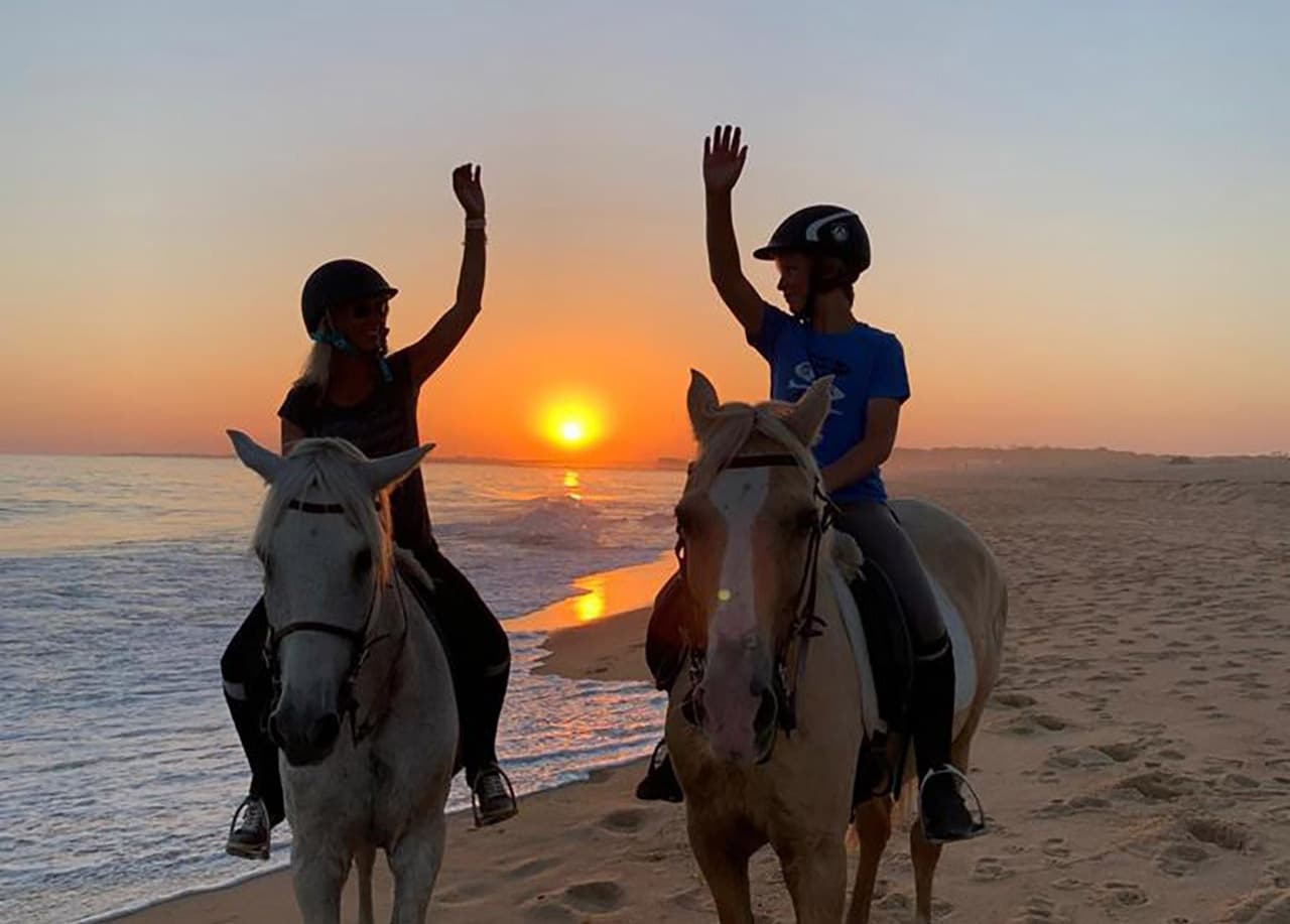 Passeio à Cavalo ao Pôr-do-Sol (BEST-SELLER)