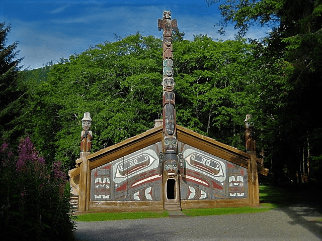 2 Hour Rainforest Walk and Totem Park Tour