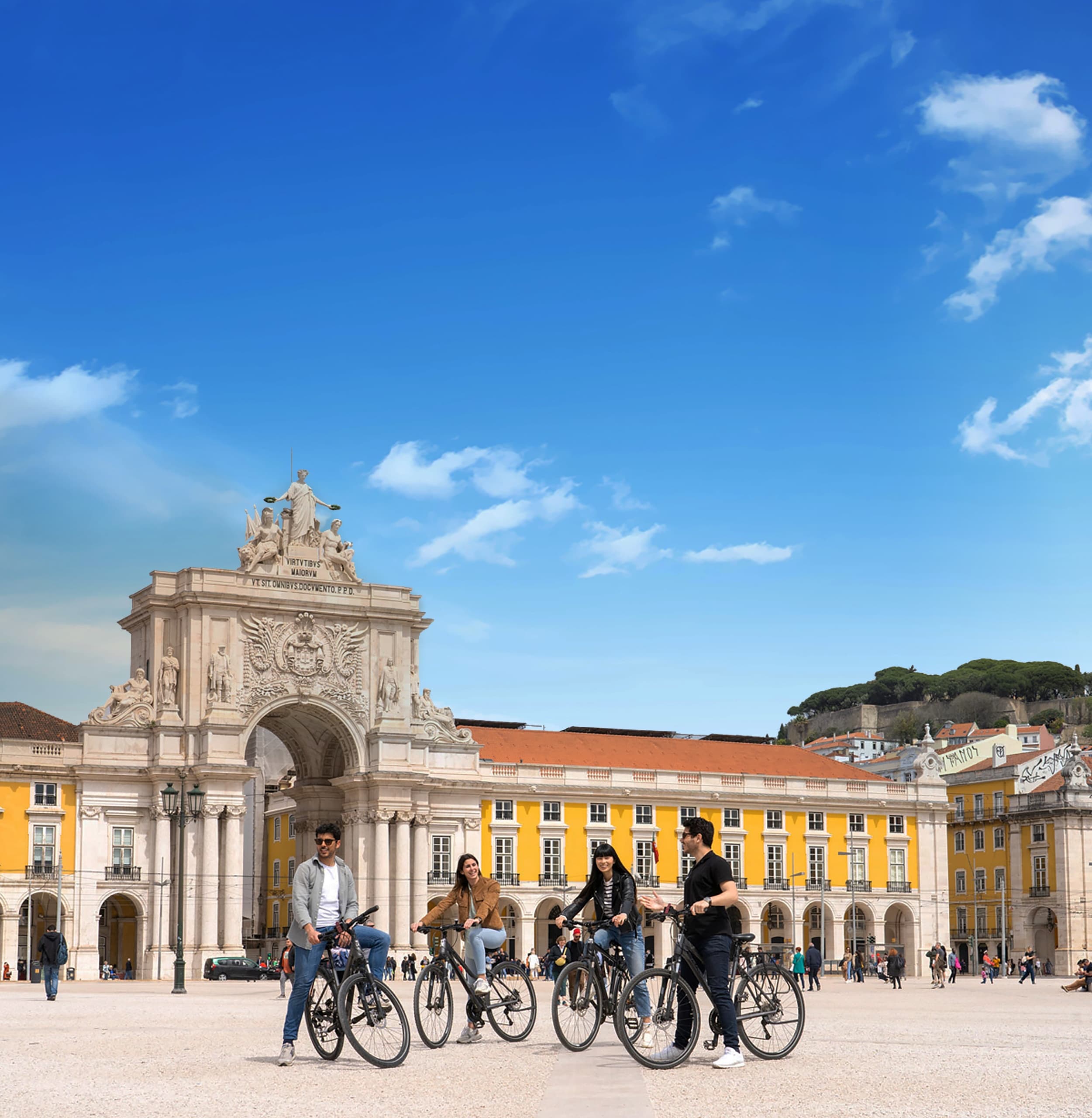 Private Lisbon 360, bike, walk & boat