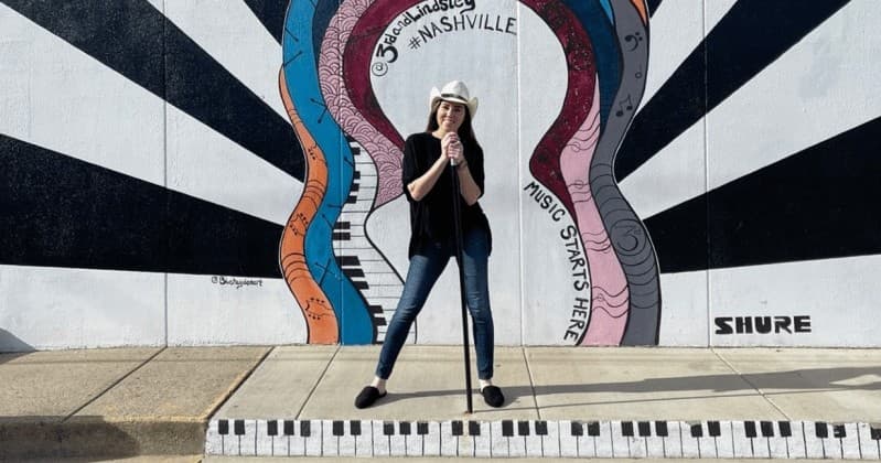 Murals and Mimosas