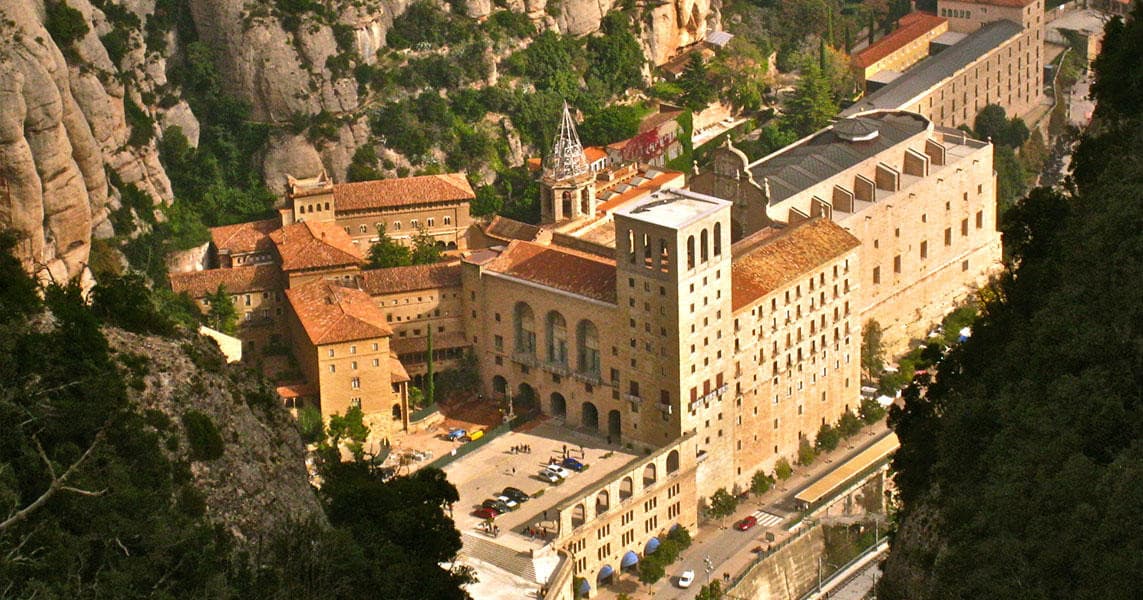 Montserrat and Wine Country Day Trip